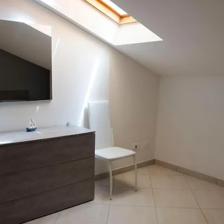 Dolce Apartment *